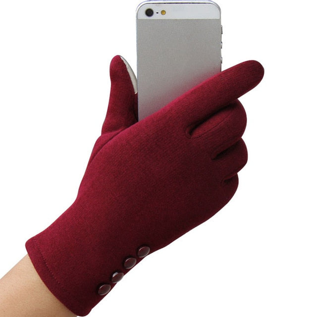 Fashionable and Warm Gloves